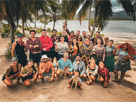 Travelers with kuna yala tribu